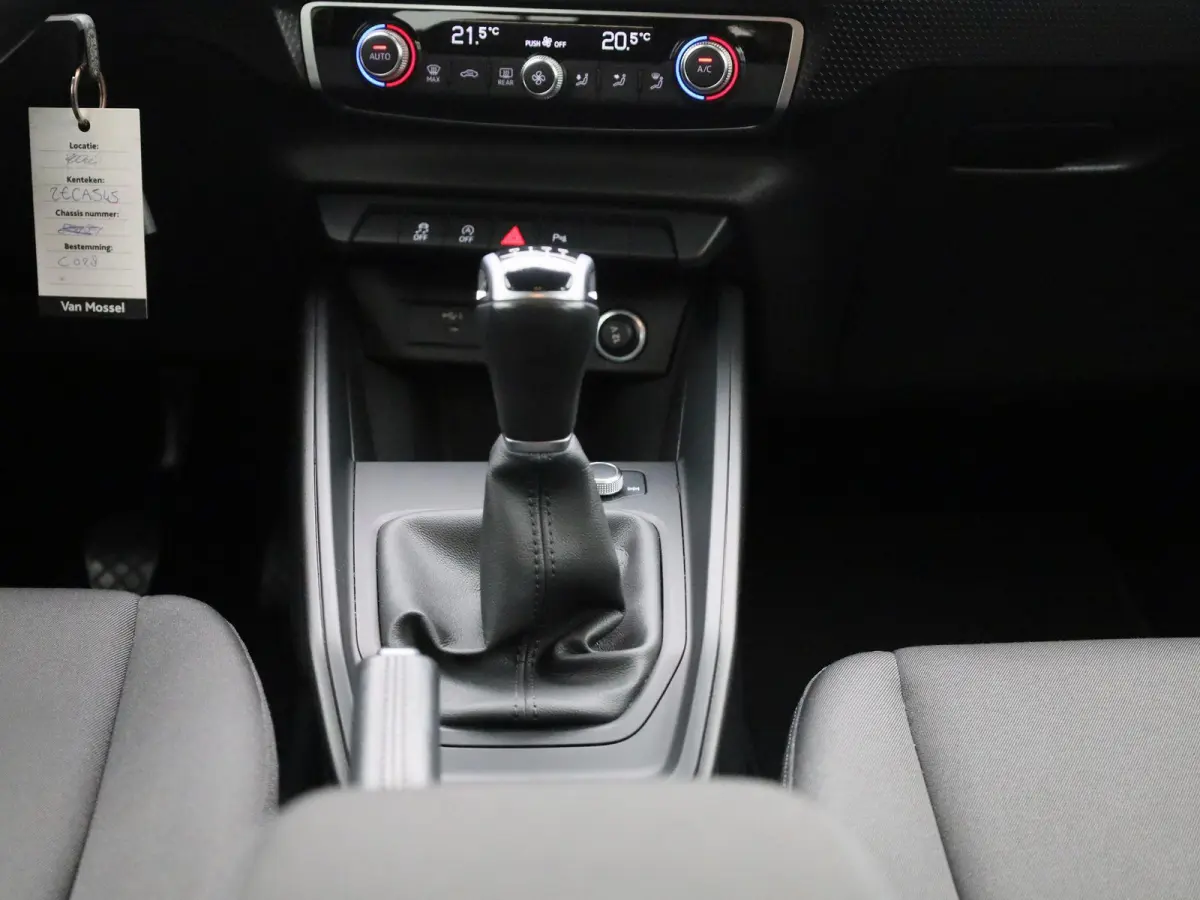 1.0 25 TFSI Pro Line 95 PK | Cruise Control | Parkeersensoren | Apple Carplay | Android Auto | Climate Control | Lichtmetalen velgen |
