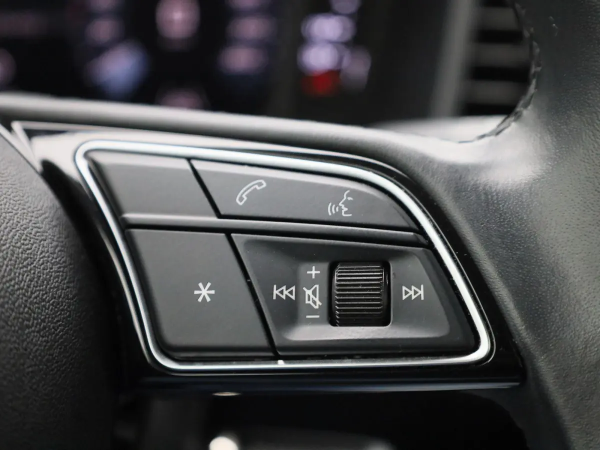 1.0 25 TFSI Pro Line 95 PK | Cruise Control | Parkeersensoren | Apple Carplay | Android Auto | Climate Control | Lichtmetalen velgen |