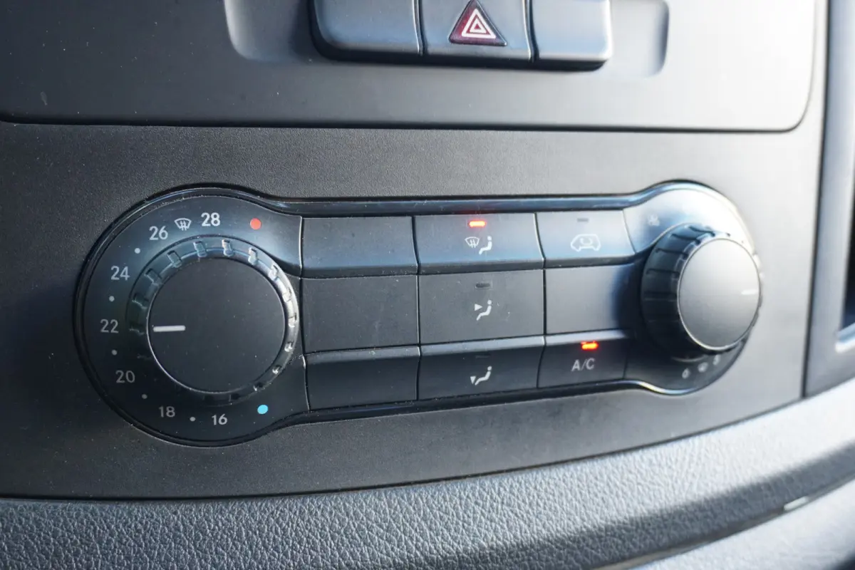 111 CDI Extra Lang - Airco - Camera - Radio - €7.450,- Excl.