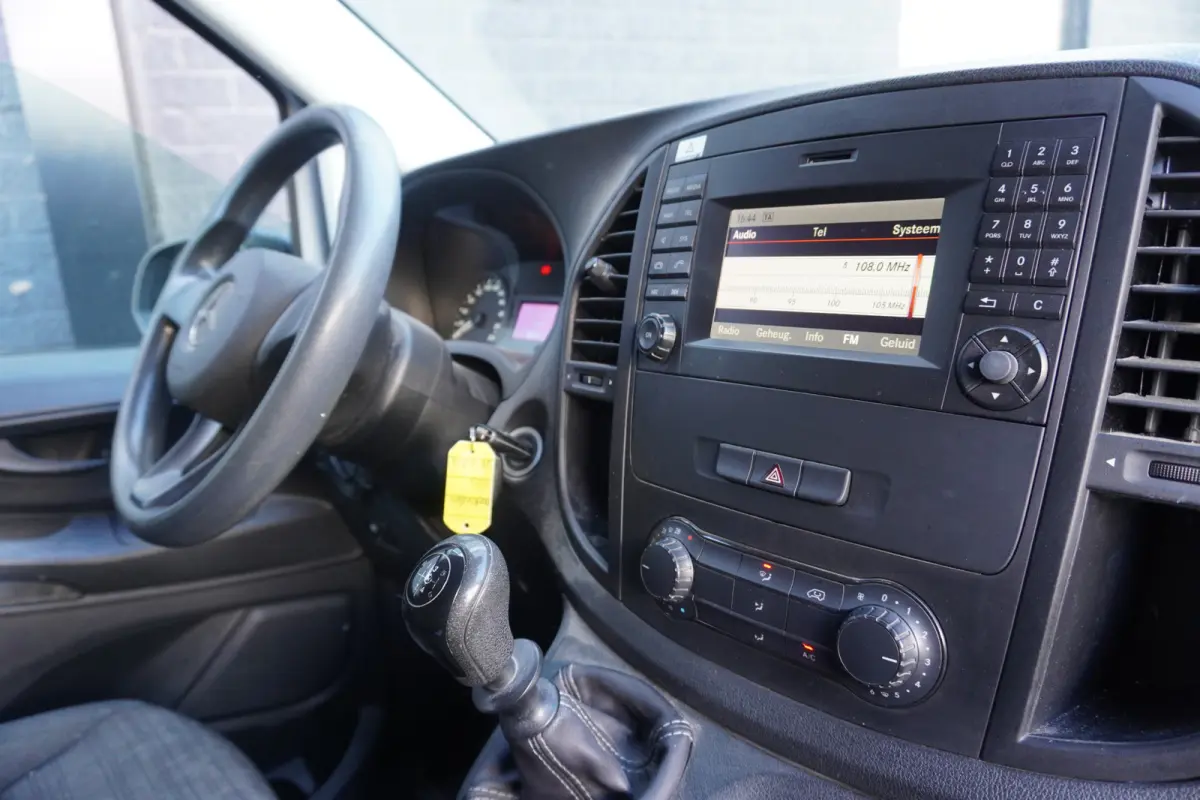 111 CDI Extra Lang - Airco - Camera - Radio - €7.450,- Excl.
