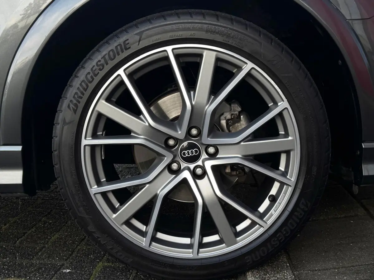 35 TFSI 3 X S-Line Uniek Vol | Panorama | Camera Parksens | Leder Red Stitch | Stoelverwarming| Keyless |Carplay
