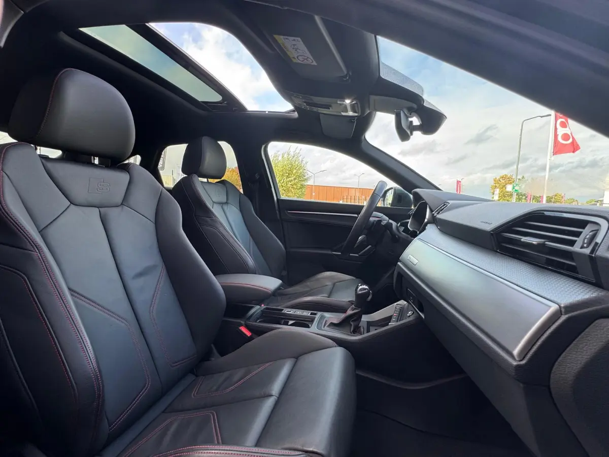 35 TFSI 3 X S-Line Uniek Vol | Panorama | Camera Parksens | Leder Red Stitch | Stoelverwarming| Keyless |Carplay