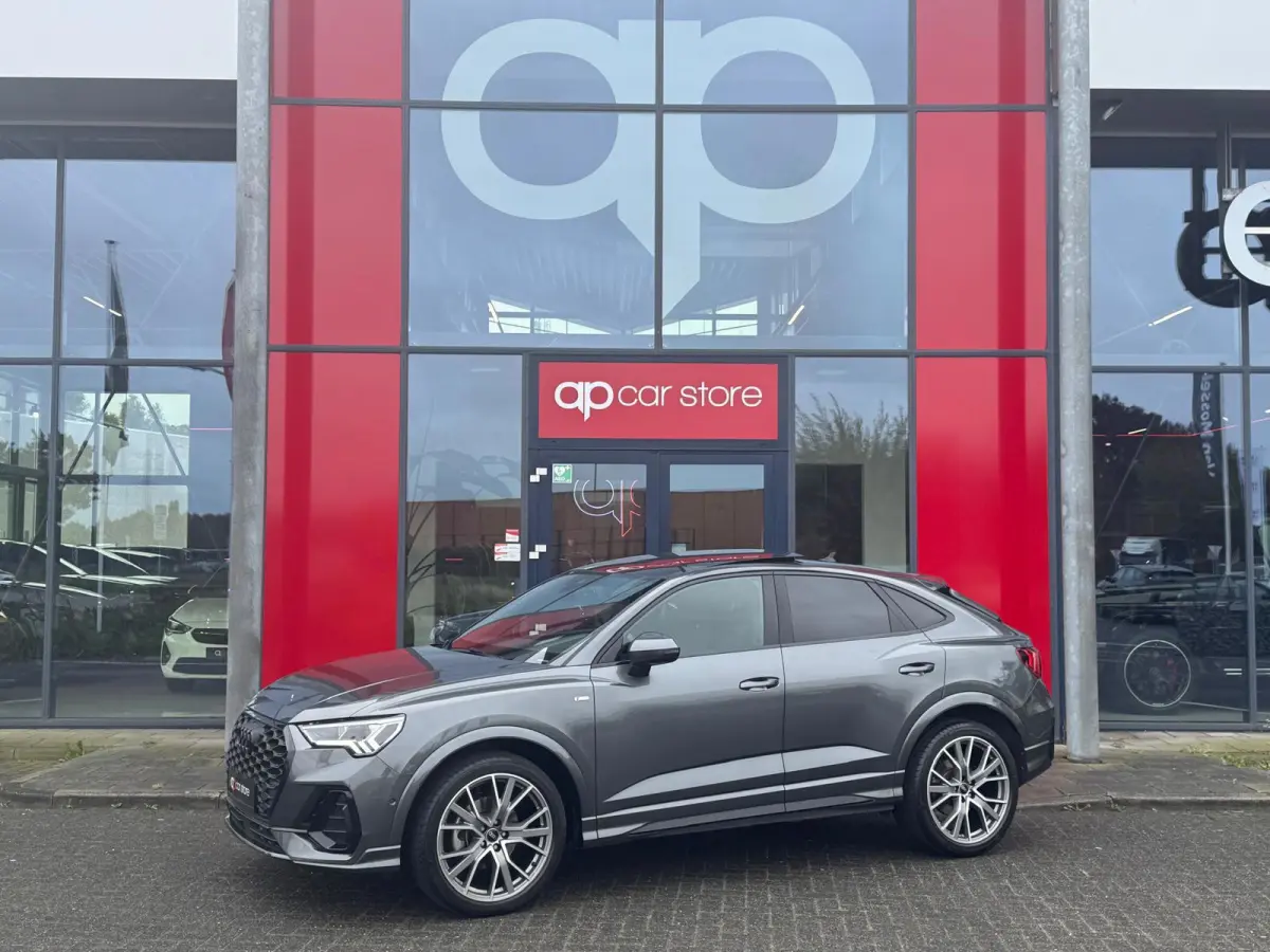 35 TFSI 3 X S-Line Uniek Vol | Panorama | Camera Parksens | Leder Red Stitch | Stoelverwarming| Keyless |Carplay