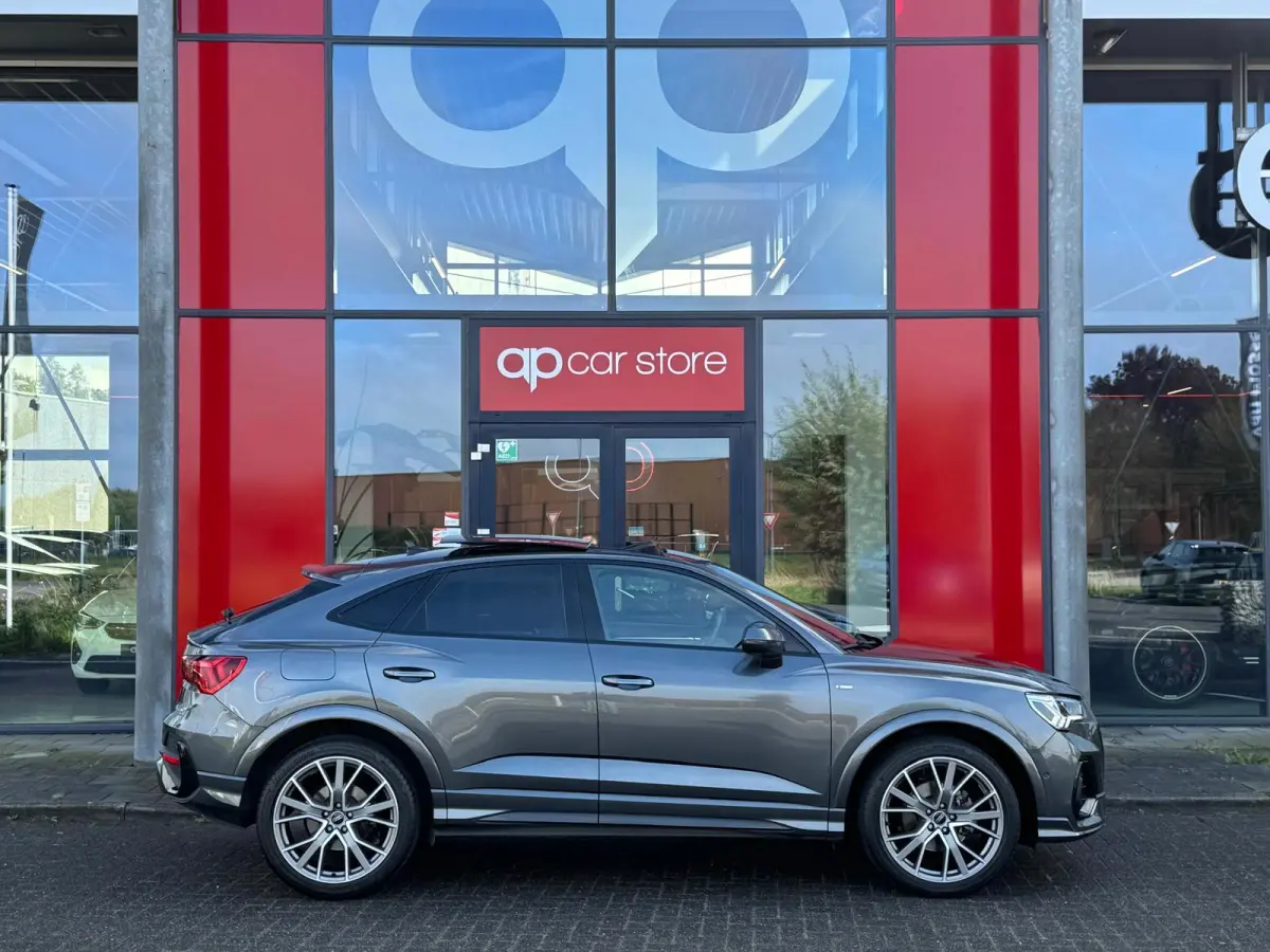 35 TFSI 3 X S-Line Uniek Vol | Panorama | Camera Parksens | Leder Red Stitch | Stoelverwarming| Keyless |Carplay
