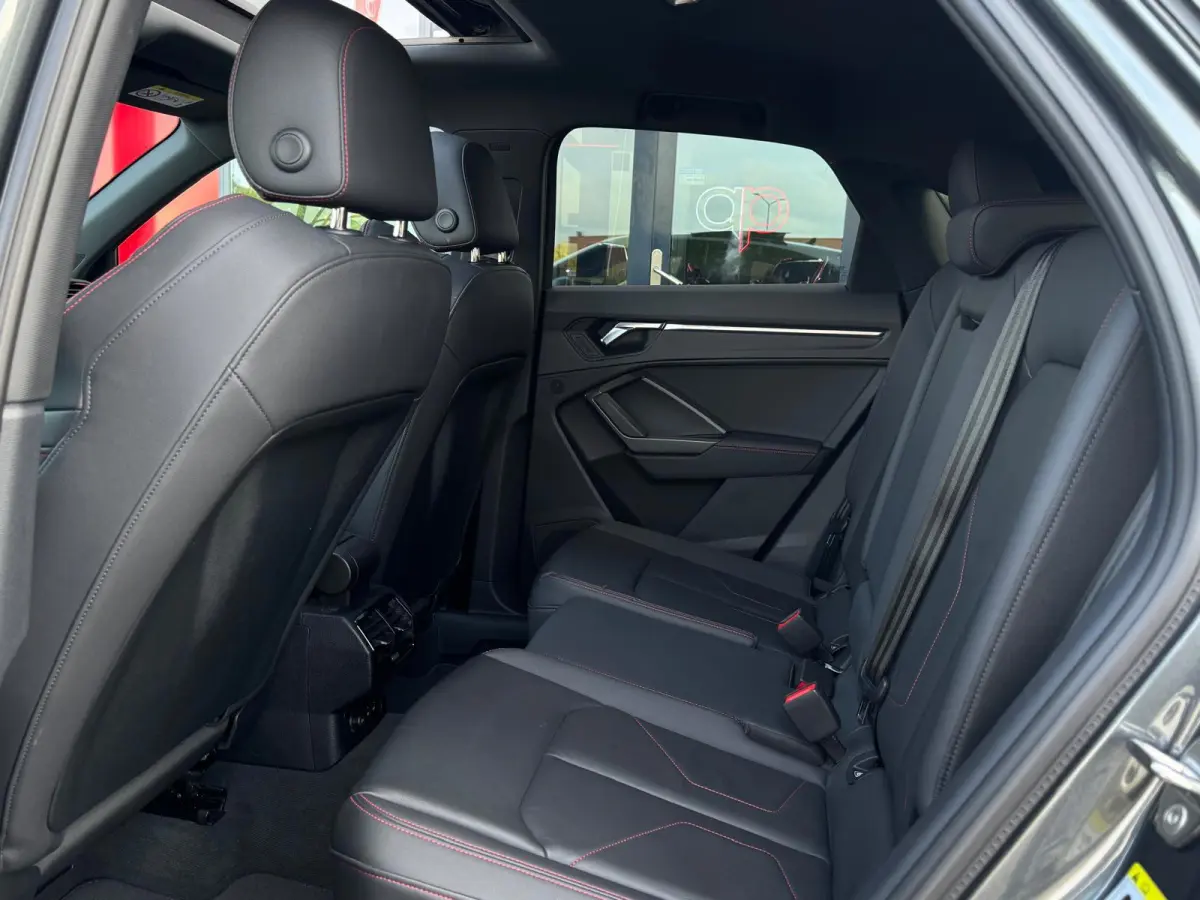 35 TFSI 3 X S-Line Uniek Vol | Panorama | Camera Parksens | Leder Red Stitch | Stoelverwarming| Keyless |Carplay