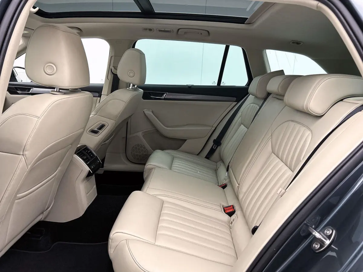 1.4 TSI iV Business | PANORAMADAK | STOELVERWARMING VOOR EN ACHTER | MEMORY STOELEN | CANTON | CLIMATE CONTROL | ADAPTIVE CRUISE CONTROL |