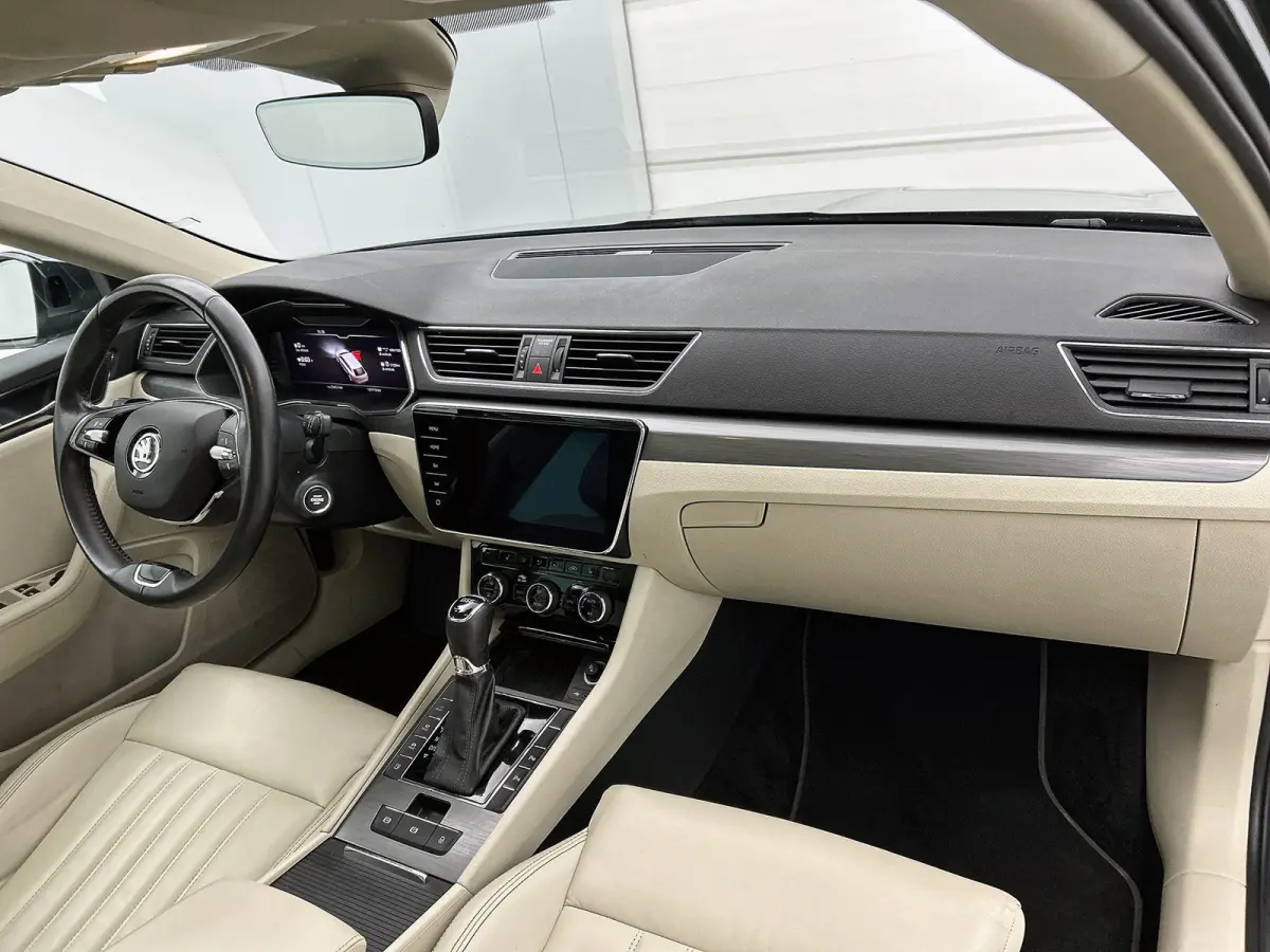 1.4 TSI iV Business | PANORAMADAK | STOELVERWARMING VOOR EN ACHTER | MEMORY STOELEN | CANTON | CLIMATE CONTROL | ADAPTIVE CRUISE CONTROL |