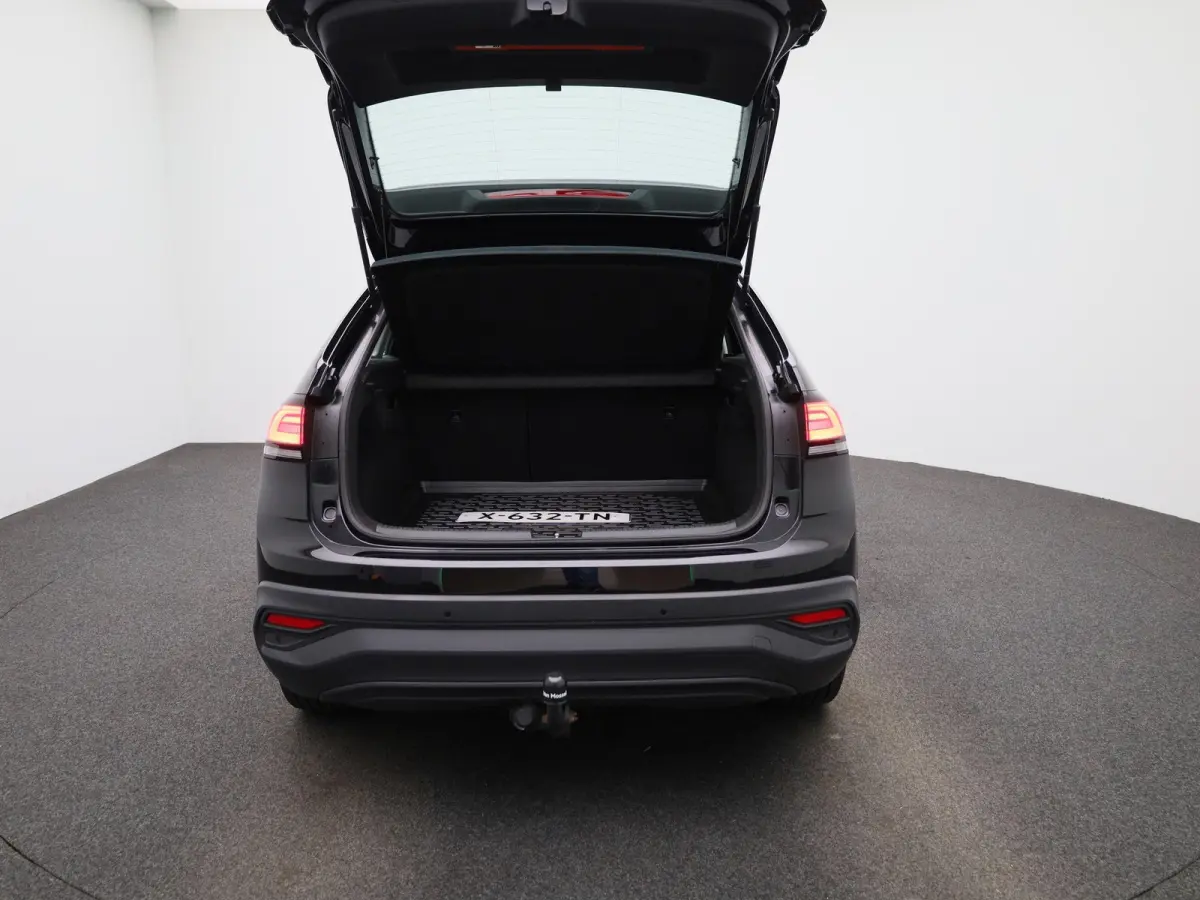 1.0 TSI Life Business | AUTOMATISCHE AIRCO | STOELVERWARMING | APPLE/ANDROID CARPLAY | PARKEERSENSOREN | NAVIGATIE | LICHTMETALEN VELGEN | 12 MAANDEN BOVAG GARANTIE |