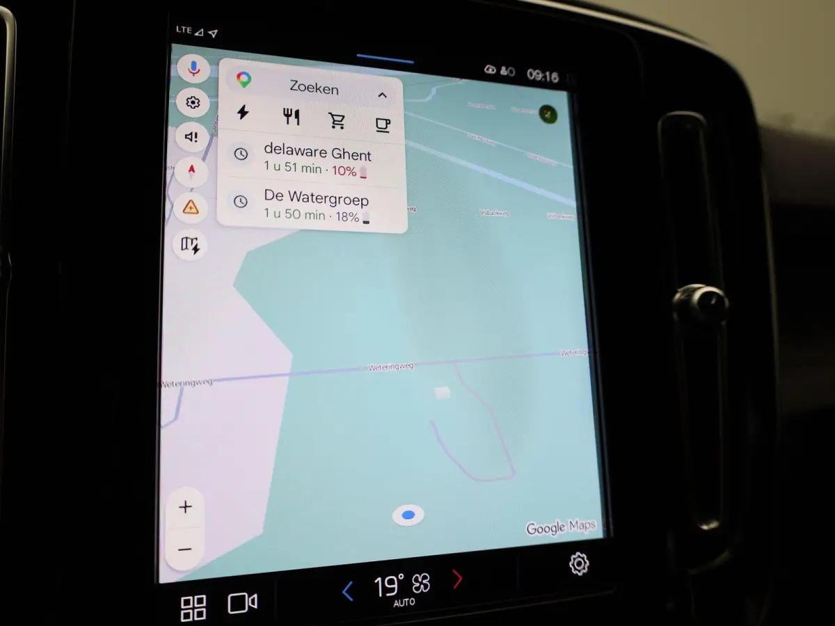 Core | Automaat | Apple Carplay / Android Auto | Camera | Parkeersensoren | 12 MAANDEN BOVAG GARANTIE |