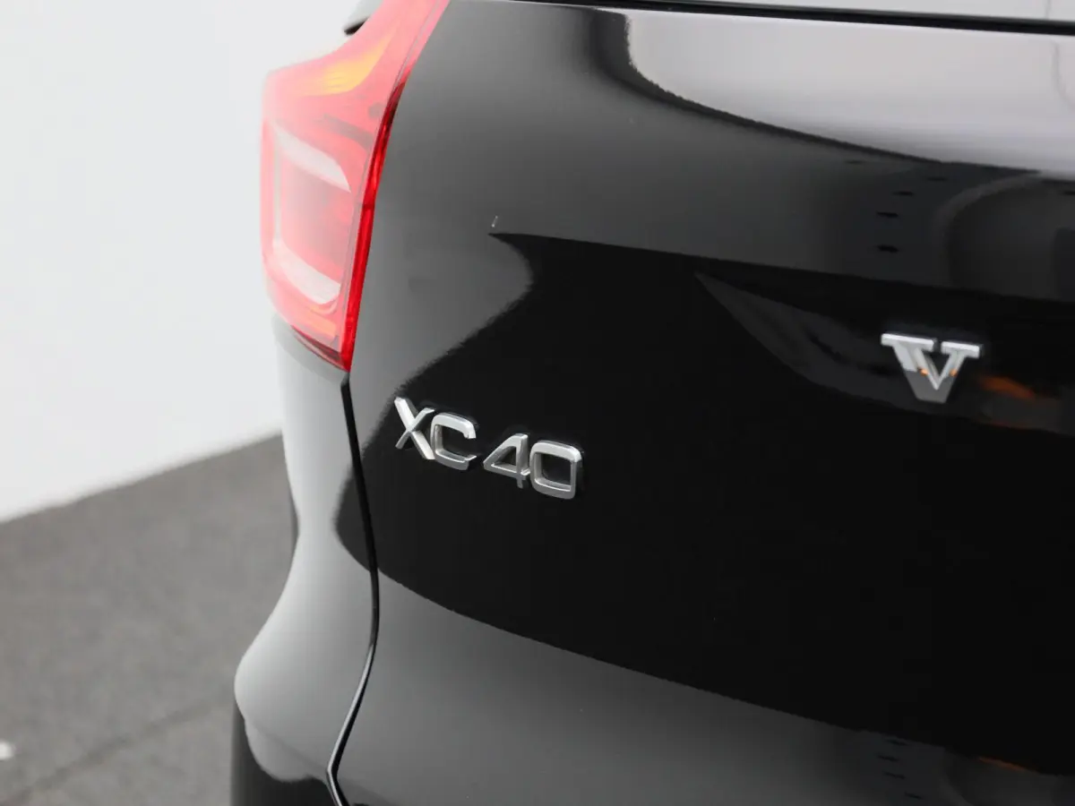 Core | Automaat | Apple Carplay / Android Auto | Camera | Parkeersensoren | 12 MAANDEN BOVAG GARANTIE |