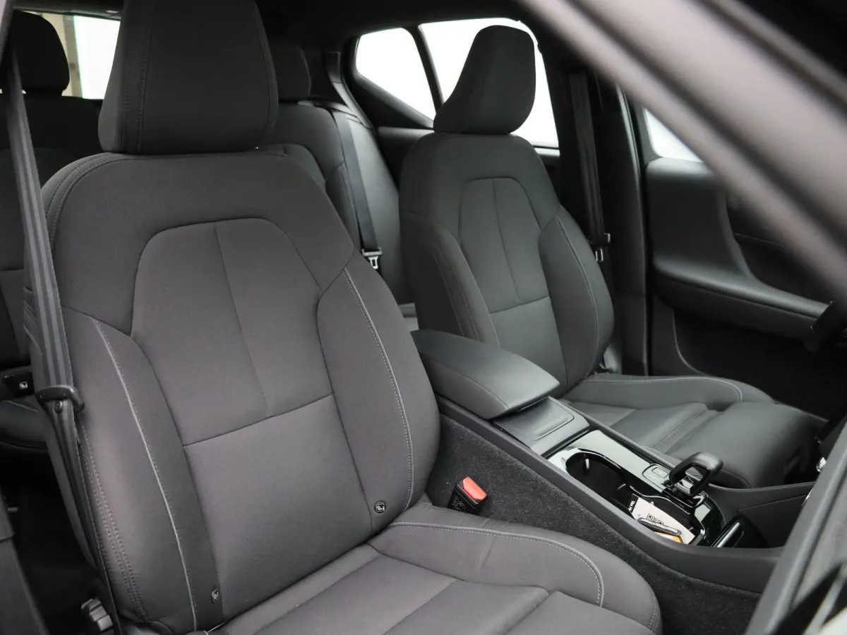 Core | Automaat | Apple Carplay / Android Auto | Camera | Parkeersensoren | 12 MAANDEN BOVAG GARANTIE |