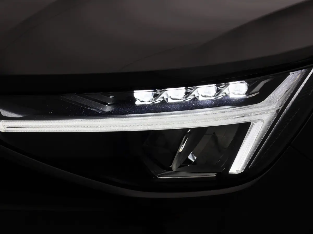 Core | Automaat | Apple Carplay / Android Auto | Camera | Parkeersensoren | 12 MAANDEN BOVAG GARANTIE |