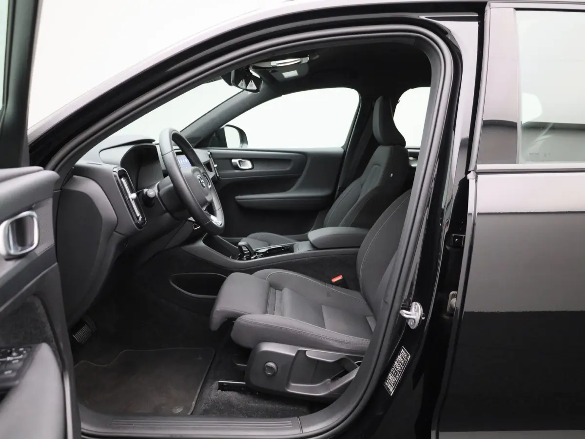 Core | Automaat | Apple Carplay / Android Auto | Camera | Parkeersensoren | 12 MAANDEN BOVAG GARANTIE |