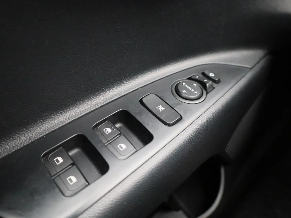1.0 T-GDi MHEV DynamicPlusLine | Apple Carplay / Android Auto | Camera | Navigatie | Climate Control | Parkeersensoren | Lichtmetalen Velgen |