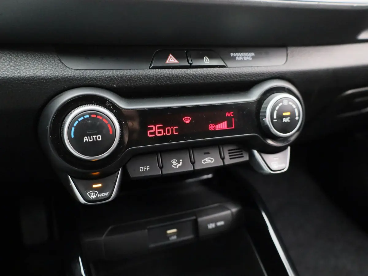 1.0 T-GDi MHEV DynamicPlusLine | Apple Carplay / Android Auto | Camera | Navigatie | Climate Control | Parkeersensoren | Lichtmetalen Velgen |