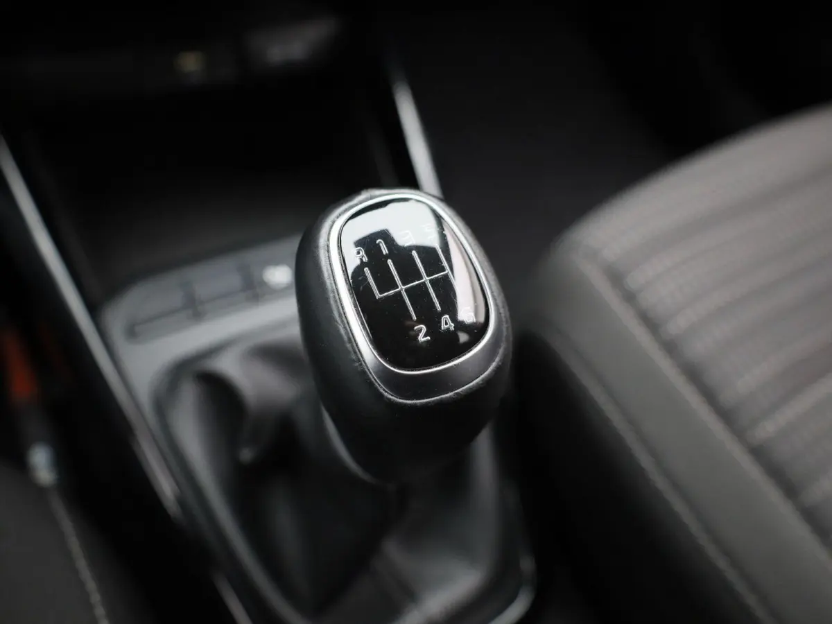 1.0 T-GDi MHEV DynamicPlusLine | Apple Carplay / Android Auto | Camera | Navigatie | Climate Control | Parkeersensoren | Lichtmetalen Velgen |