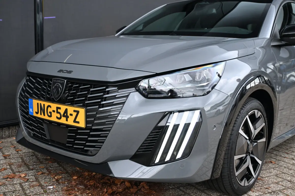 1.2 Hybrid 110 e-DCS6 GT tot 8 Jaar Garantie! | Navigatie | Sfeerverlichting | 360 Camera | Dodehoekdetectie | Climate Control | !!