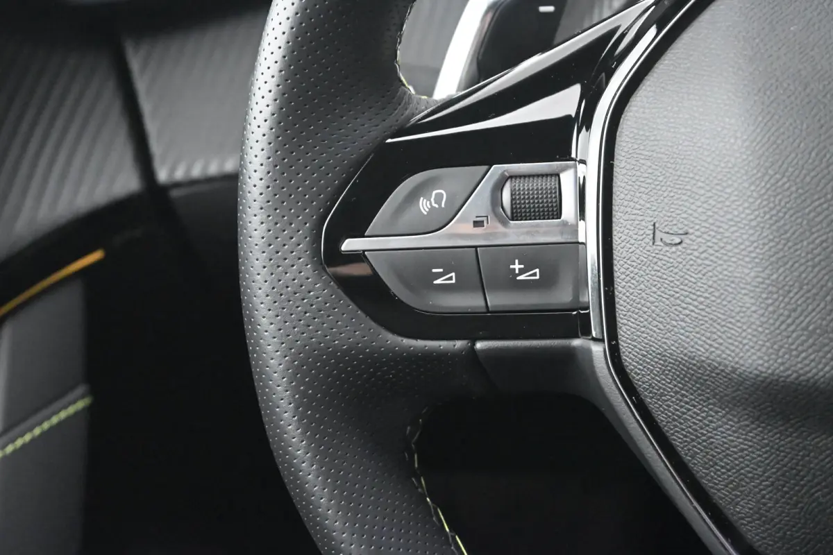 1.2 Hybrid 110 e-DCS6 GT tot 8 Jaar Garantie! | Navigatie | Sfeerverlichting | 360 Camera | Dodehoekdetectie | Climate Control | !!