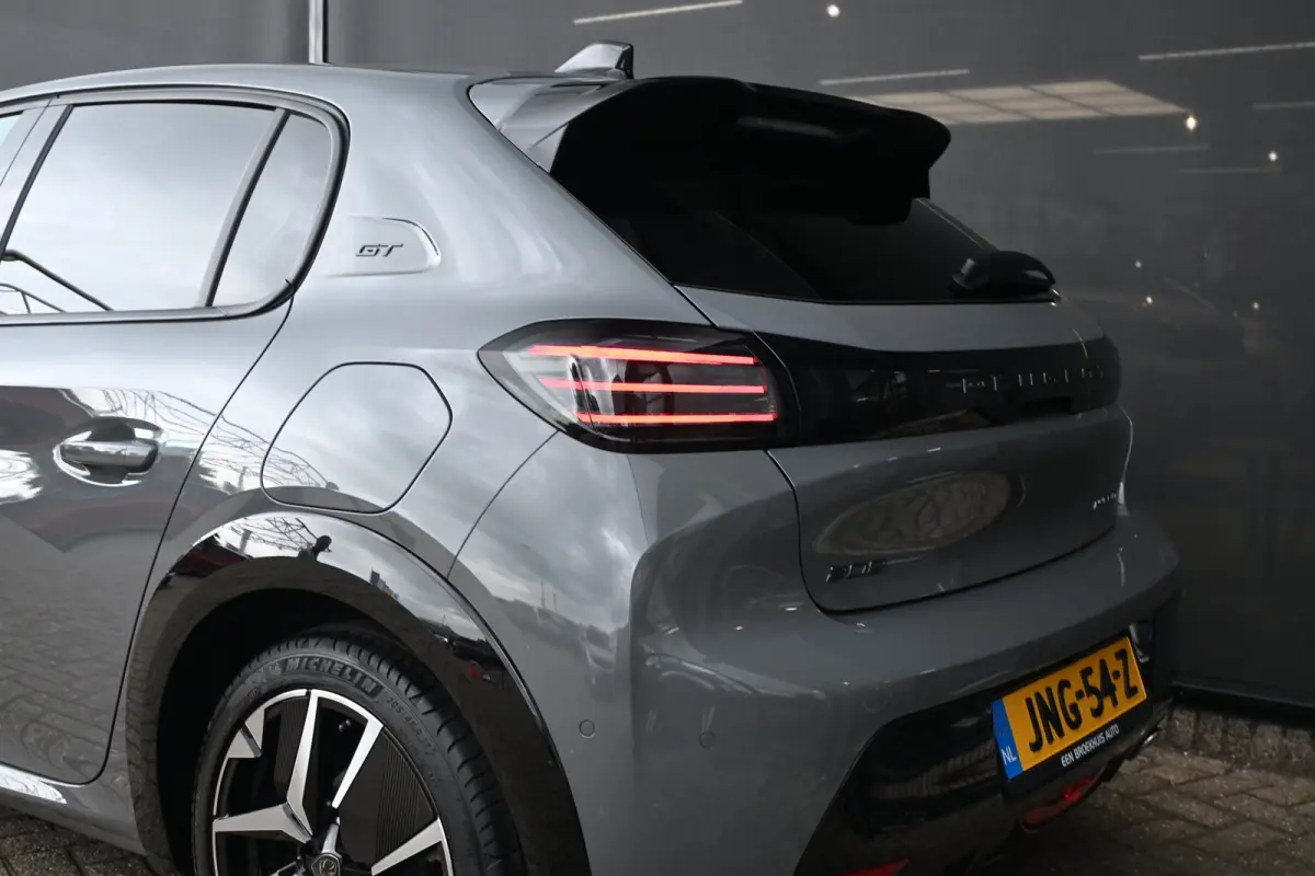 1.2 Hybrid 110 e-DCS6 GT tot 8 Jaar Garantie! | Navigatie | Sfeerverlichting | 360 Camera | Dodehoekdetectie | Climate Control | !!