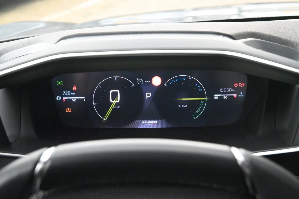 1.2 Hybrid 110 e-DCS6 GT tot 8 Jaar Garantie! | Navigatie | Sfeerverlichting | 360 Camera | Dodehoekdetectie | Climate Control | !!