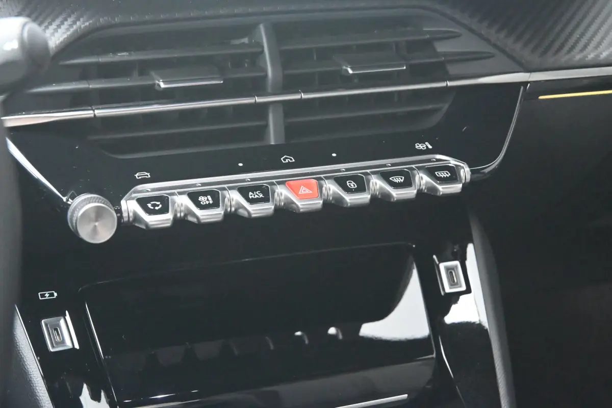 1.2 Hybrid 110 e-DCS6 GT tot 8 Jaar Garantie! | Navigatie | Sfeerverlichting | 360 Camera | Dodehoekdetectie | Climate Control | !!