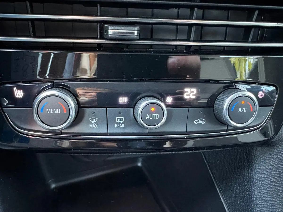 1.2 Turbo Elegance Camera/Trekhaak/Gr.-Navigatie/Stoel-stuurverwarming