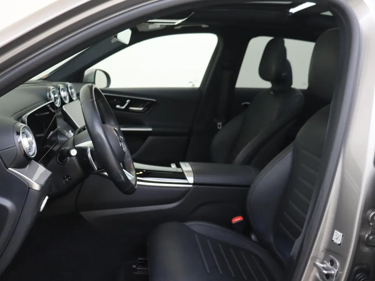4MATIC AMG Line Premium/ AIRMATIC/ Achterasbesturing/ Memory/ Panoramadak / 360 Camera/ Digital Light