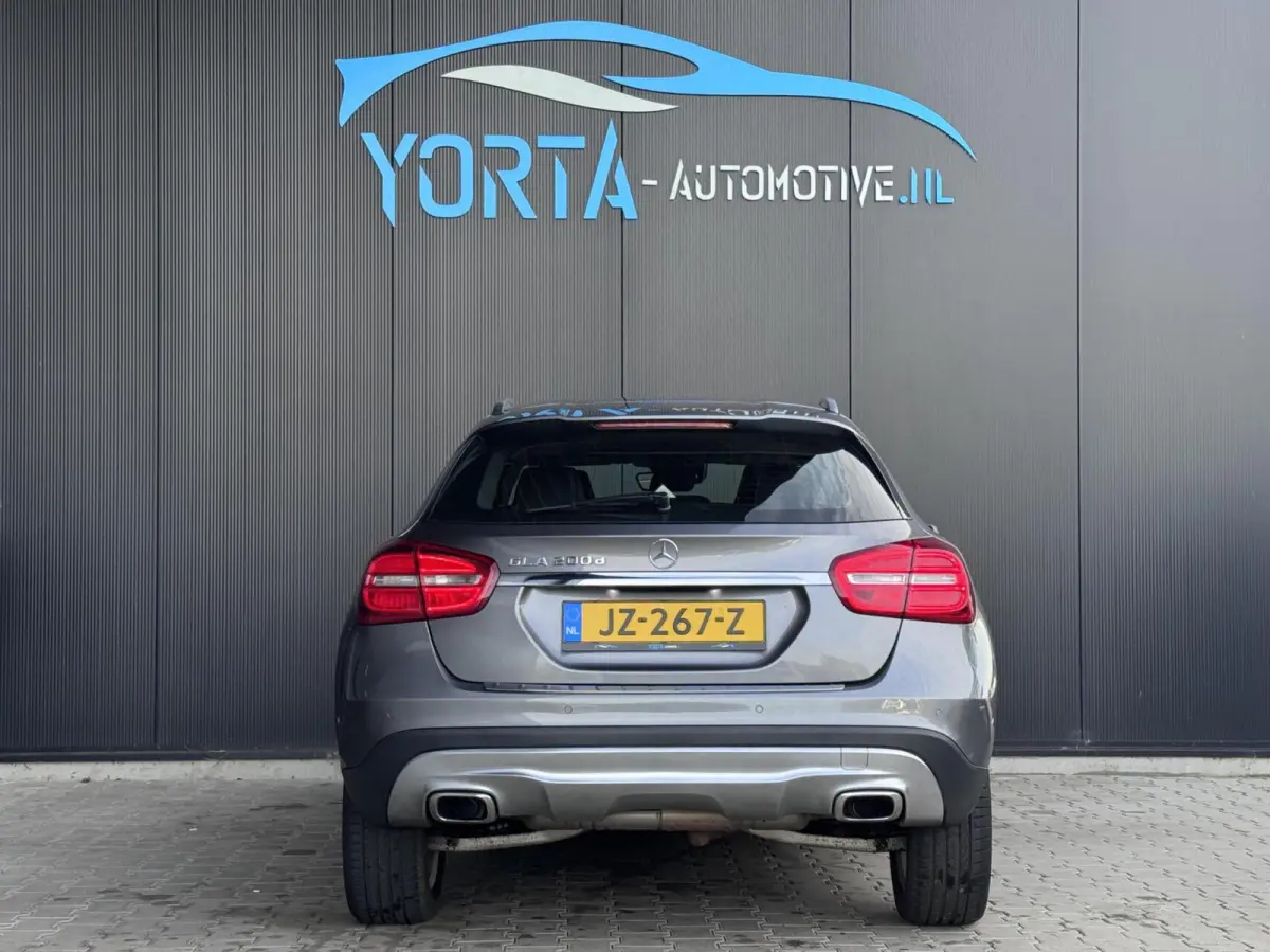 200d NL AUTO|AUTOMAAT|ACC|MEMORY|ELEK. HAAK|VOL