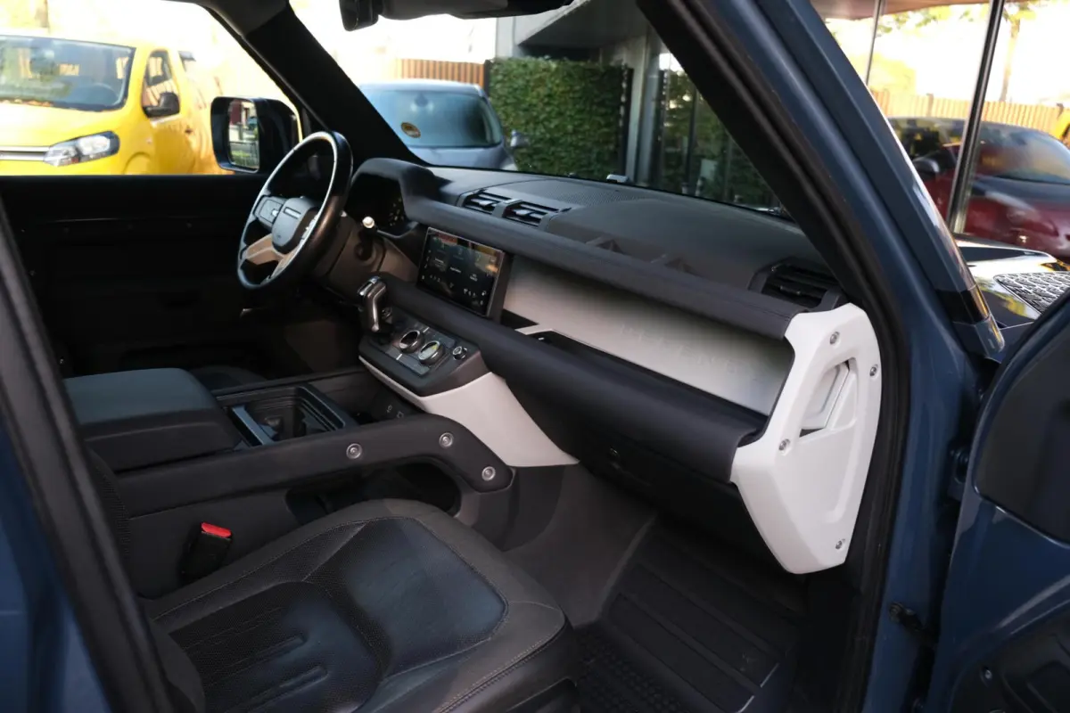 2.0 D240 S|RIJKLAAR!|360° Camera|LaneAssist|AppleCarplay|AndroidAuto|Keyless|4X4|Dealeronderhouden