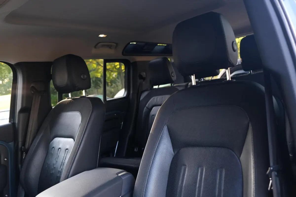 2.0 D240 S|RIJKLAAR!|360° Camera|LaneAssist|AppleCarplay|AndroidAuto|Keyless|4X4|Dealeronderhouden