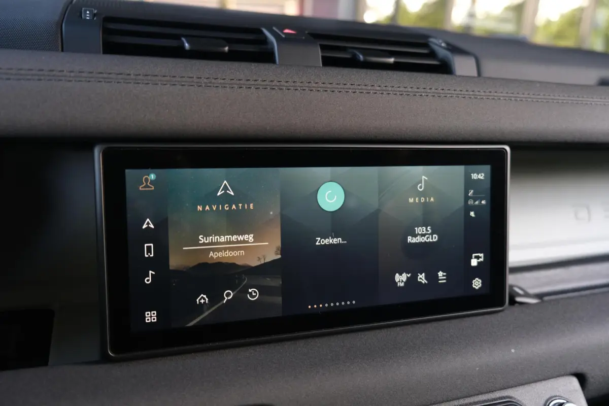 2.0 D240 S|RIJKLAAR!|360° Camera|LaneAssist|AppleCarplay|AndroidAuto|Keyless|4X4|Dealeronderhouden