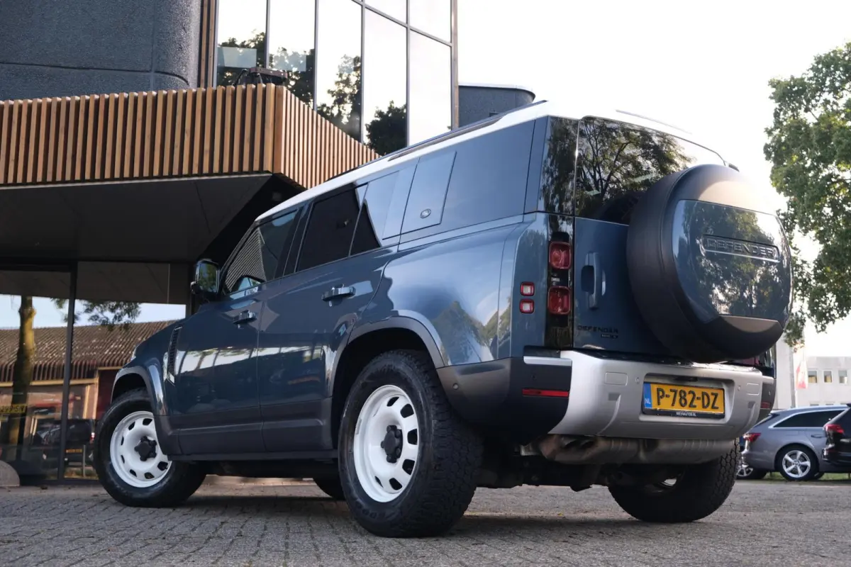 2.0 D240 S|RIJKLAAR!|360° Camera|LaneAssist|AppleCarplay|AndroidAuto|Keyless|4X4|Dealeronderhouden