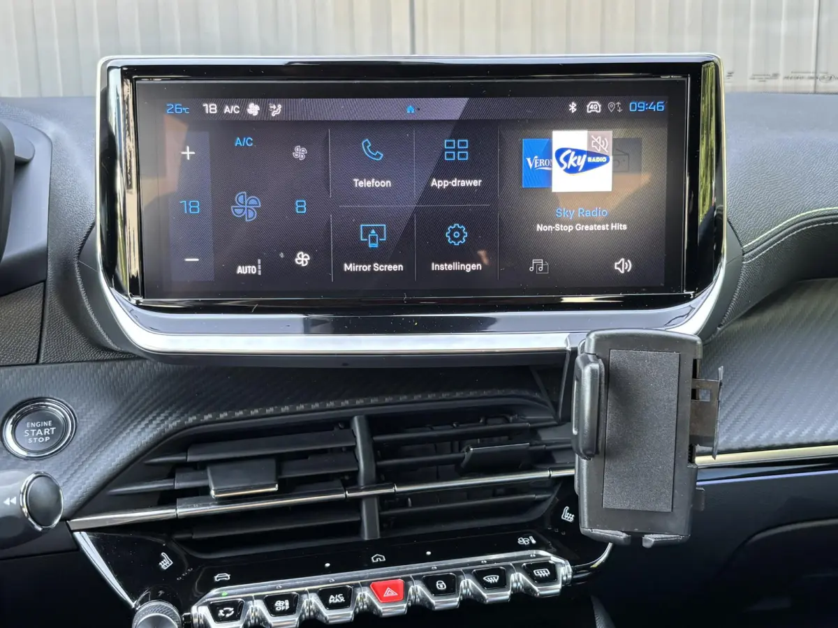 SUV EV GT 54kWh 156pk | Accu 97% | 406km WLTP Actieradius | Navigatie via draadloze Apple Carplay / Android Auto | Achteruitrijcamera | Leder/Alcantara | Stoel elektrisch+verwarmd+massage | 