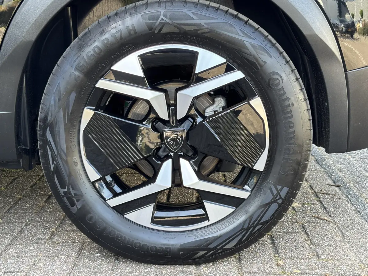 SUV EV GT 54kWh 156pk | Accu 97% | 406km WLTP Actieradius | Navigatie via draadloze Apple Carplay / Android Auto | Achteruitrijcamera | Leder/Alcantara | Stoel elektrisch+verwarmd+massage | 