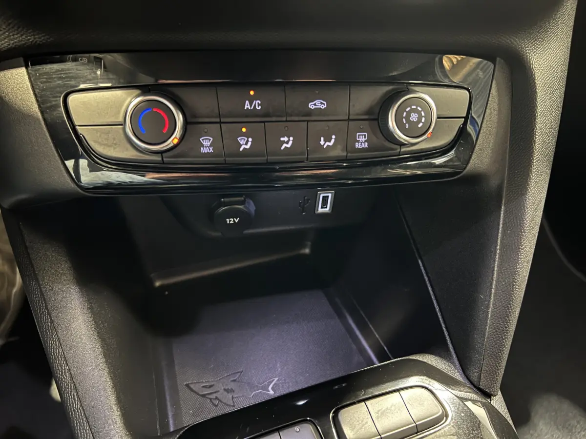 1.2 Turbo GS | Android Auto/Apple Carplay | LM Velgen 16" | Cruise Control | PDC Voor en Achter | Dodehoek Detector | Airco |