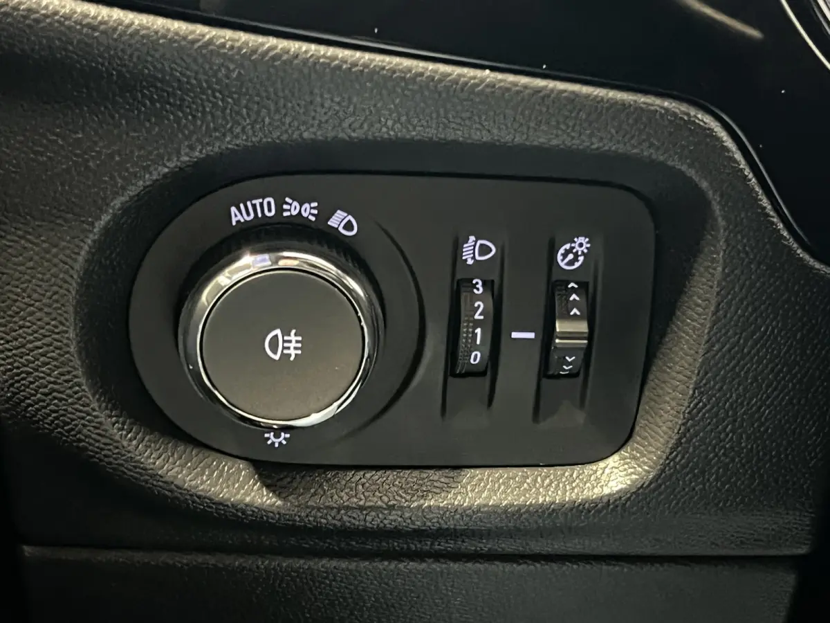 1.2 Turbo GS | Android Auto/Apple Carplay | LM Velgen 16" | Cruise Control | PDC Voor en Achter | Dodehoek Detector | Airco |