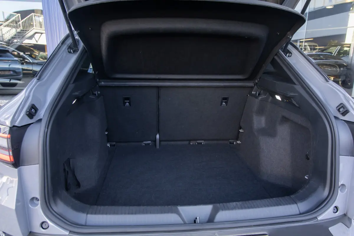 Pro 77 kWh | SOH 93%! | Trekhaak | Cruise control adaptief | Apple Carplay/Android Auto | Voorstoelen verwarmd | Parkeersensoren | Apple Carplay/Android Auto|telefoonintegratie premium | Cru
