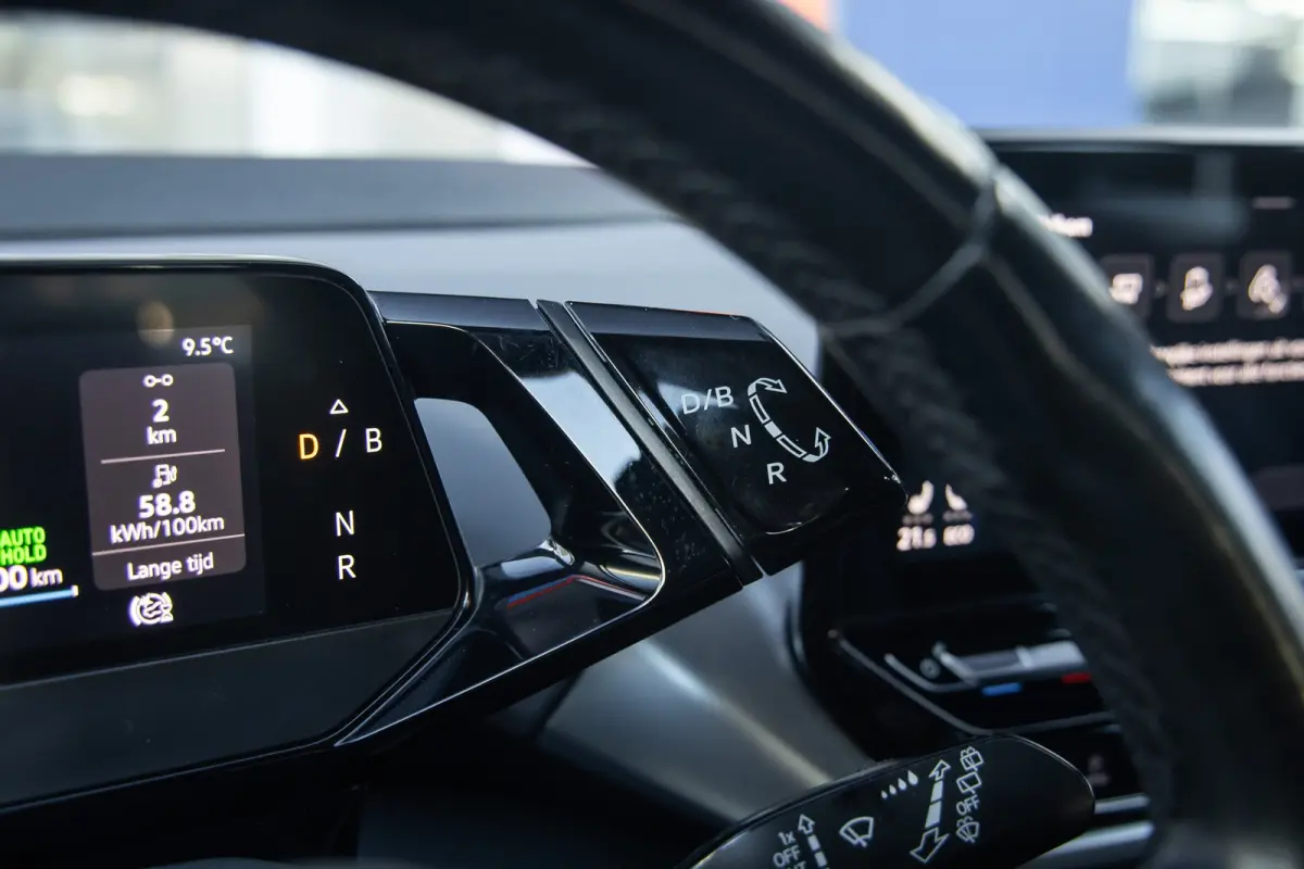 Pro 77 kWh | SOH 93%! | Trekhaak | Cruise control adaptief | Apple Carplay/Android Auto | Voorstoelen verwarmd | Parkeersensoren | Apple Carplay/Android Auto|telefoonintegratie premium | Cru