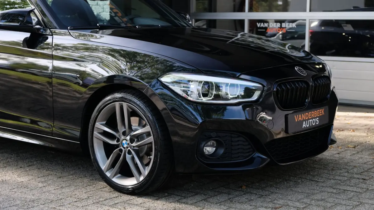120i Edition M Sport Shadow High Executive