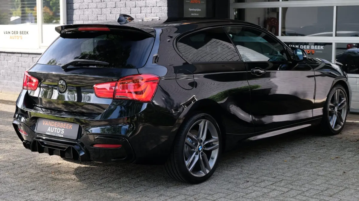 120i Edition M Sport Shadow High Executive