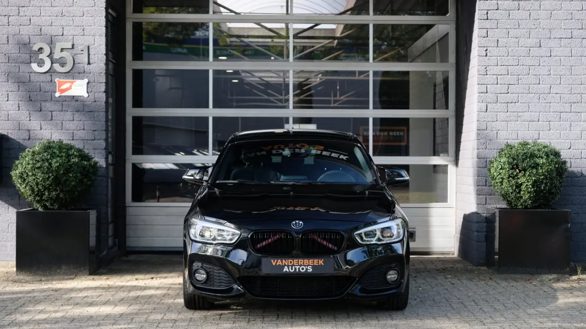 120i Edition M Sport Shadow High Executive