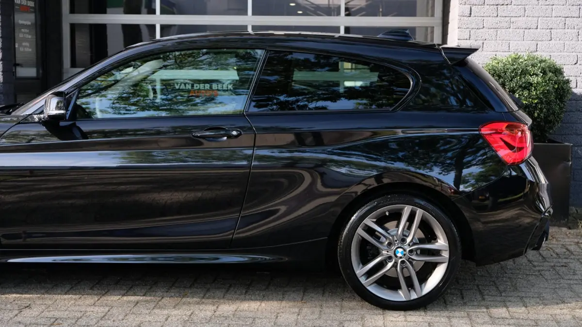 120i Edition M Sport Shadow High Executive