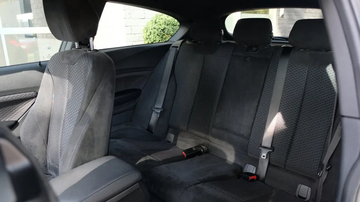120i Edition M Sport Shadow High Executive