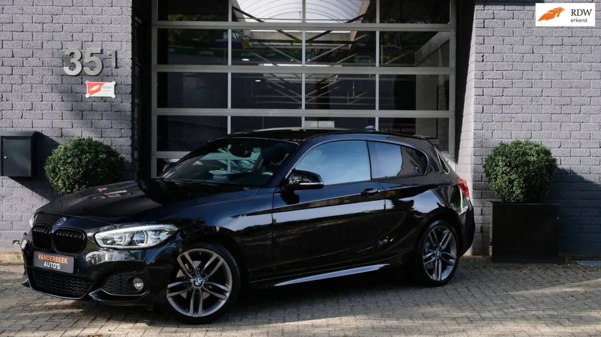 120i Edition M Sport Shadow High Executive
