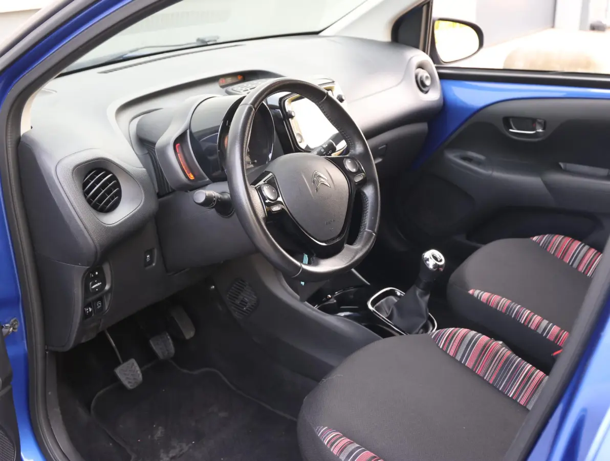 Shine 1.0 e-VTi 72pk | Navigatie | Achteruitrijcamera | Climate Control | Bluetooth | Touchscreen | Radio/MP3 speler met stuurbediening | Donker getint glas | Zuinig en voordelig autorijden!