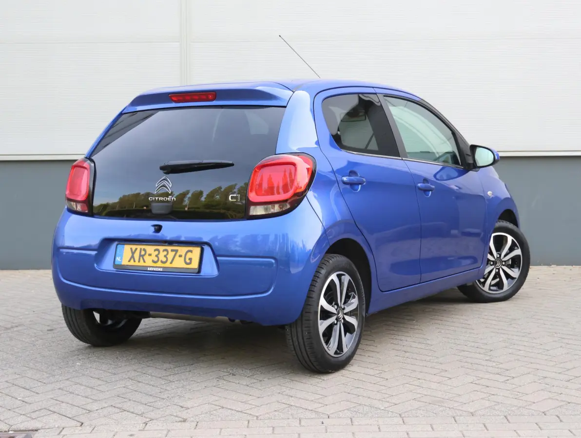 Shine 1.0 e-VTi 72pk | Navigatie | Achteruitrijcamera | Climate Control | Bluetooth | Touchscreen | Radio/MP3 speler met stuurbediening | Donker getint glas | Zuinig en voordelig autorijden!