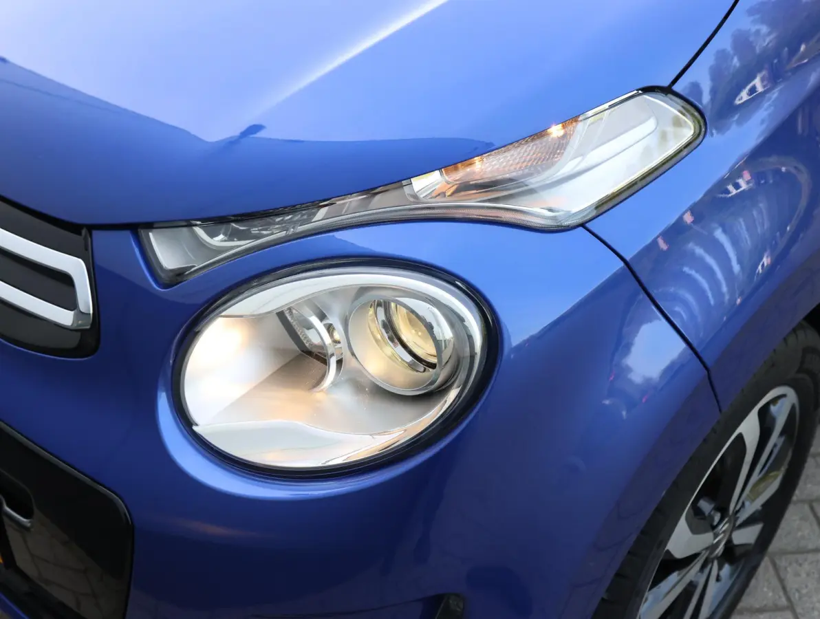 Shine 1.0 e-VTi 72pk | Navigatie | Achteruitrijcamera | Climate Control | Bluetooth | Touchscreen | Radio/MP3 speler met stuurbediening | Donker getint glas | Zuinig en voordelig autorijden!