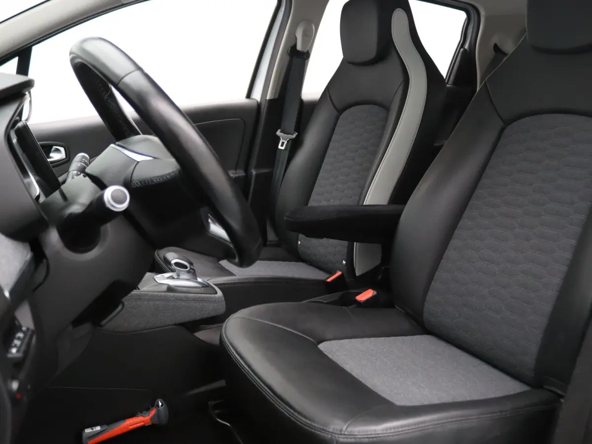 R135 Intens 52 kWh KOOPBATTERIJ Apple Carplay/Android Auto | Climate