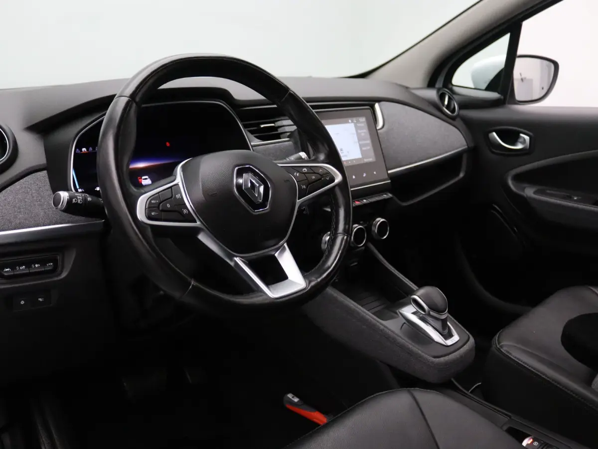 R135 Intens 52 kWh KOOPBATTERIJ Apple Carplay/Android Auto | Climate