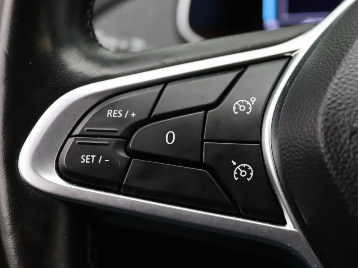 R135 Intens 52 kWh KOOPBATTERIJ Apple Carplay/Android Auto | Climate